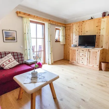 Gutzingerhof Farm stay Bad Kleinkirchheim