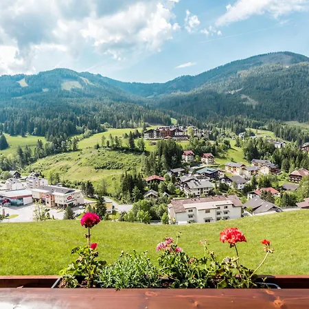 Lantgård Gutzingerhof Bad Kleinkirchheim