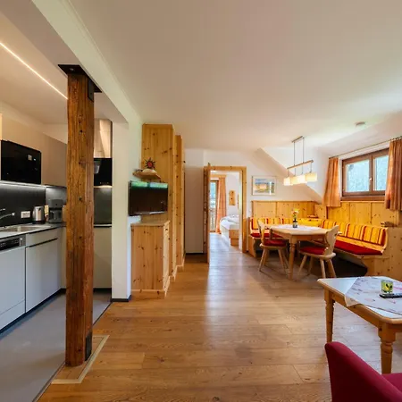 Gutzingerhof Farm stay *